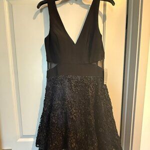 NWT XScape  – Mesh Inset Embroidered Cocktail Dress Size 10, Black/Navy